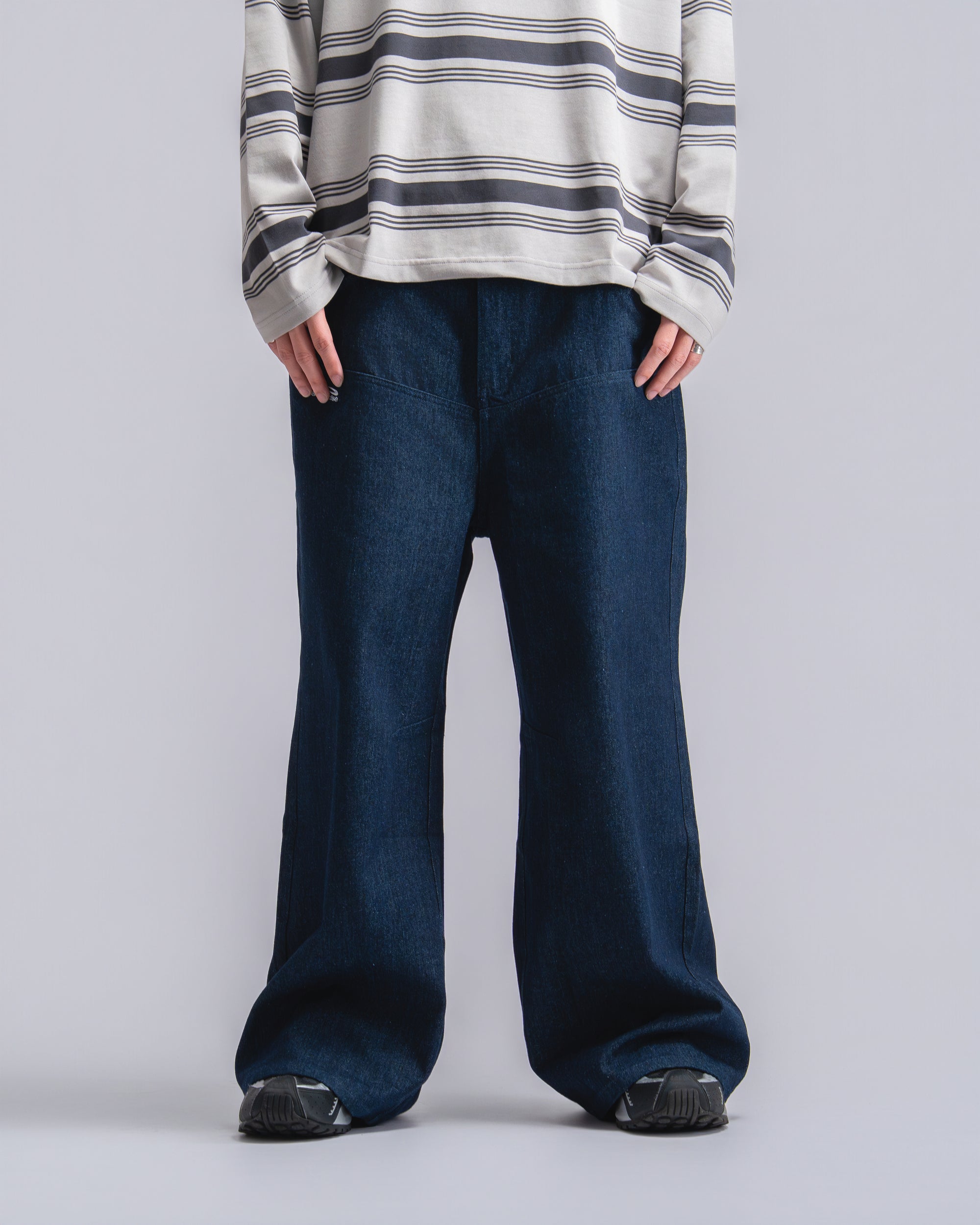 After Hours Flared Jeans Raw Denim