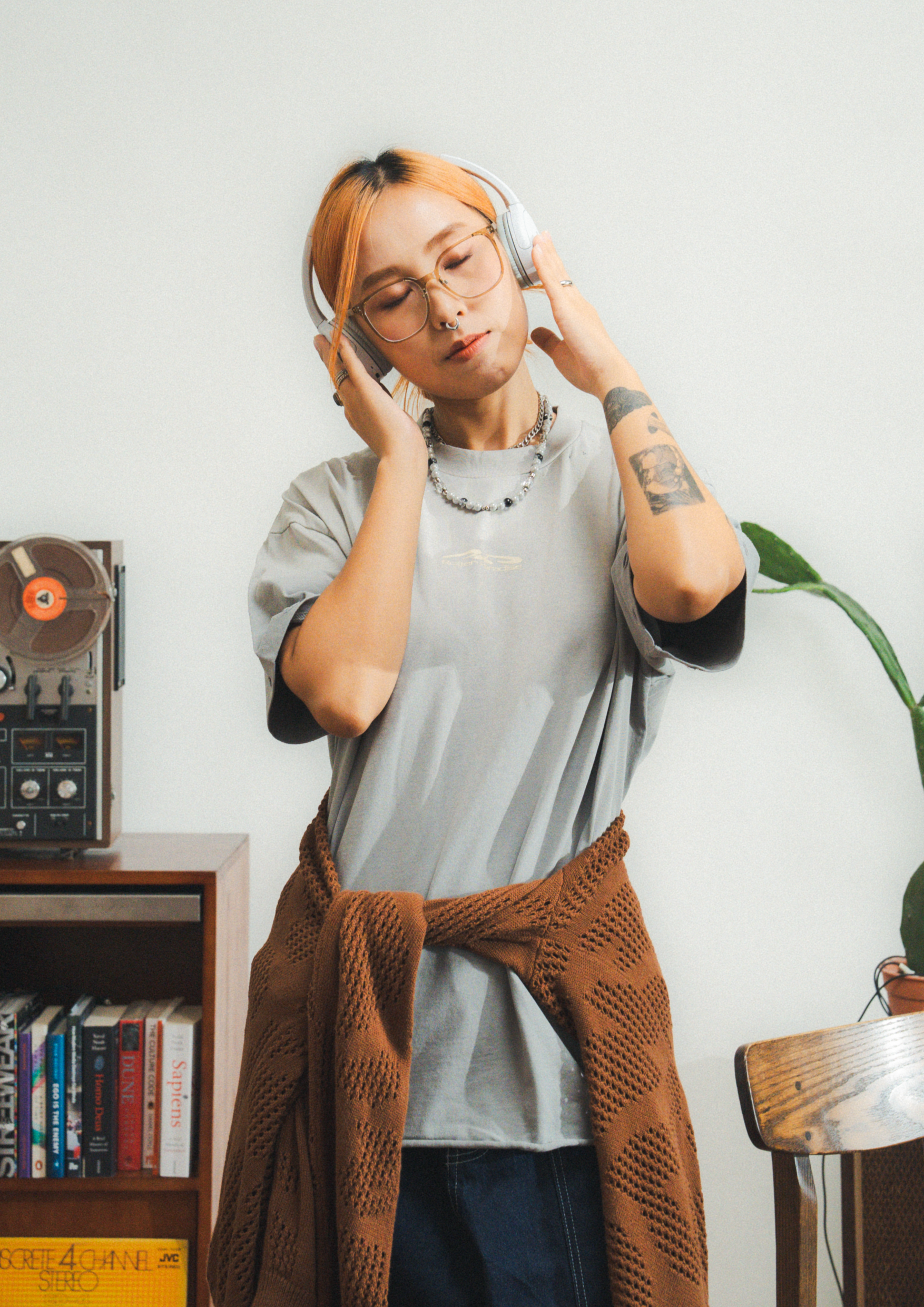 Damaged Logo Tee Grey