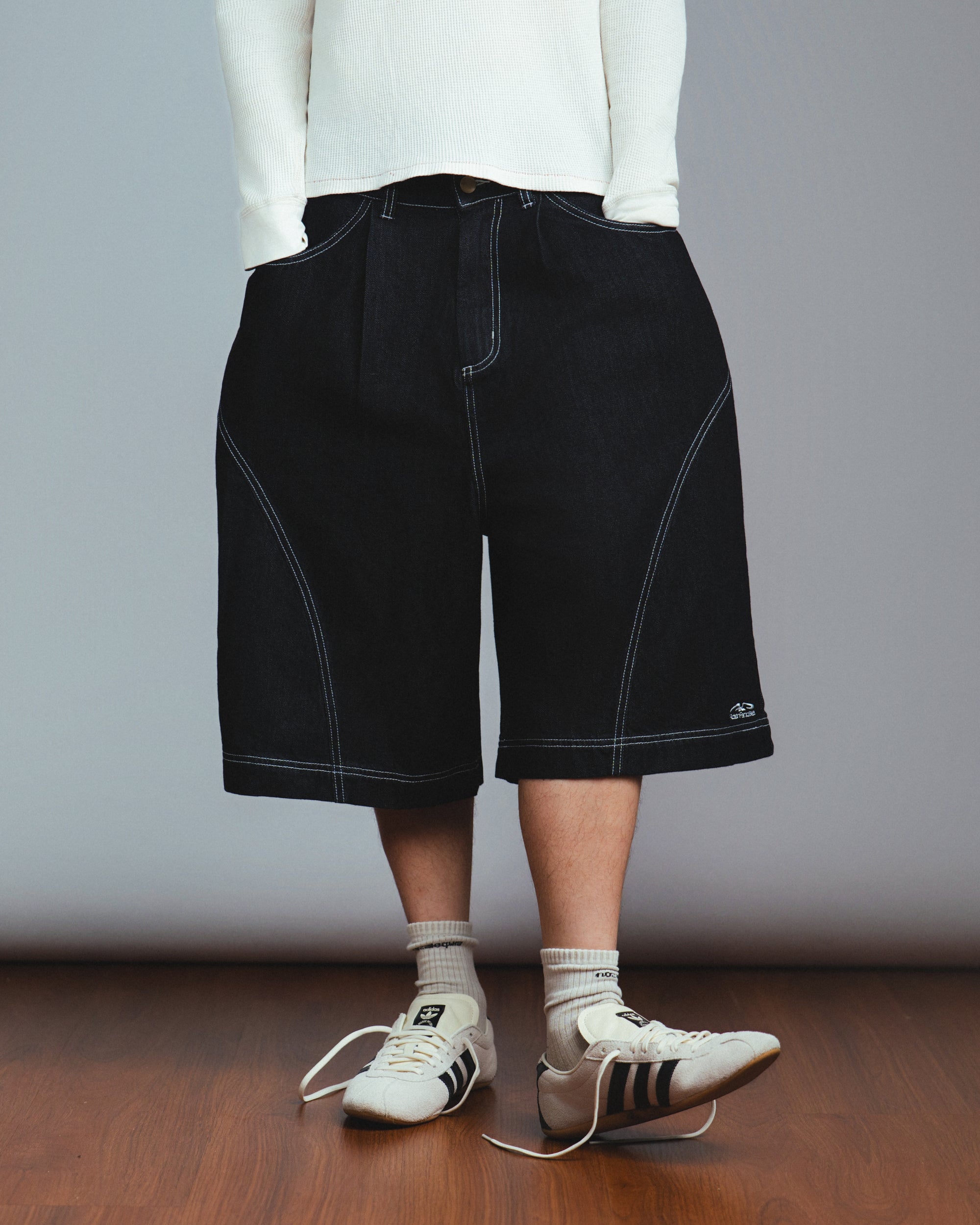Drift Line Wide Fit Shorts Denim Black