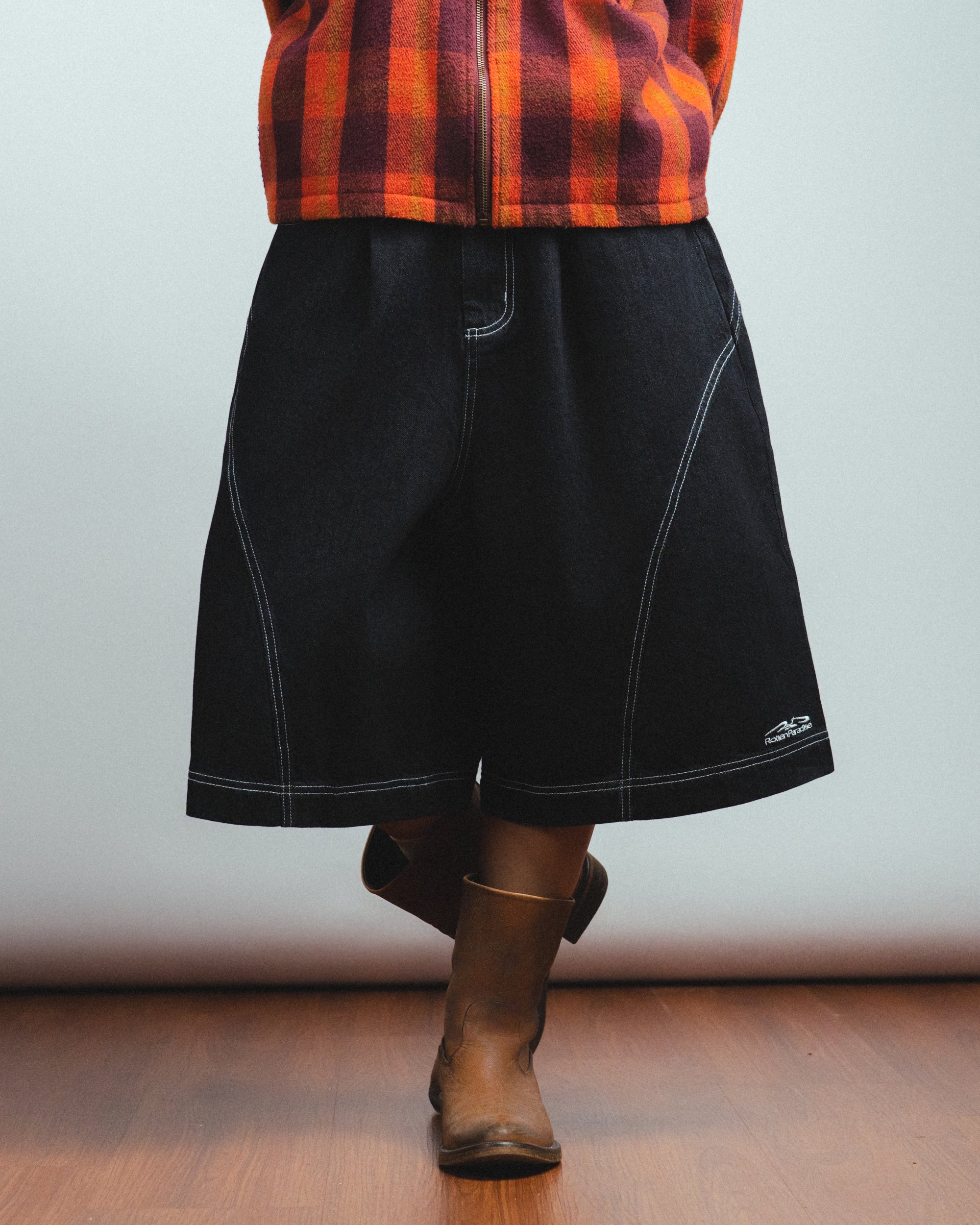 Drift Line Wide Fit Shorts Denim Black